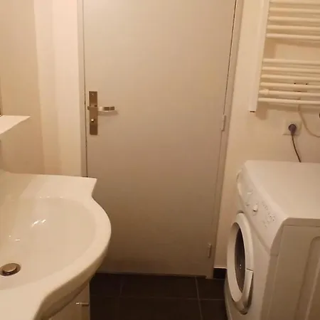 T1 Classe 2 Etoiles Proximite Des Termes Et Du Port * Рошфор